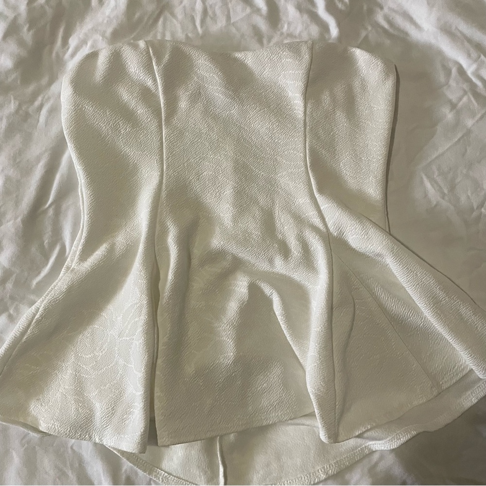 WHITE TOP